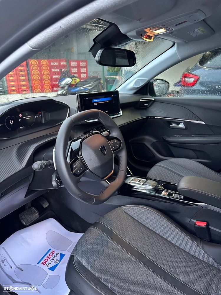 Peugeot 208 1.2 Hybrid Allure e-DCS6 - 9