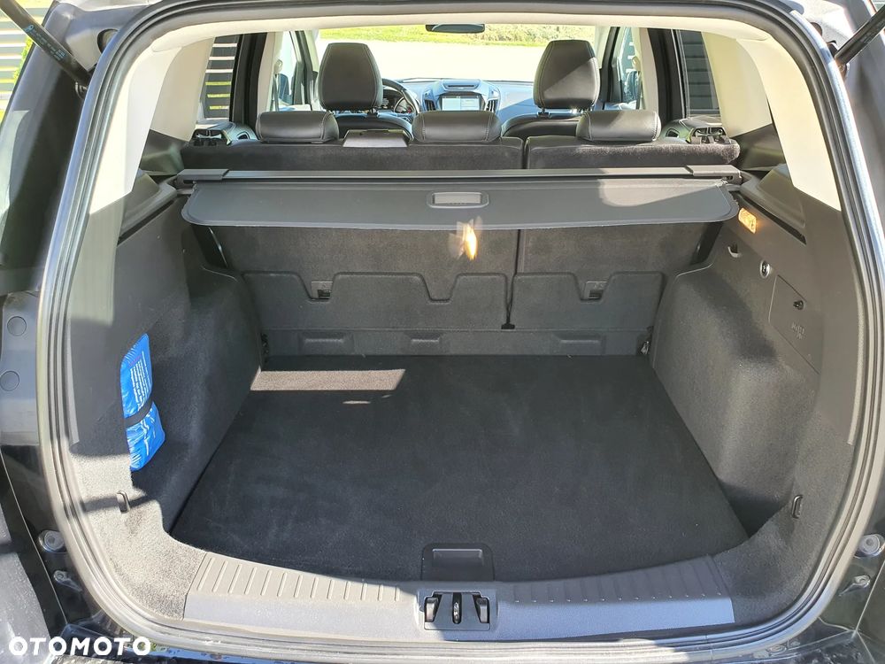 Ford Kuga 2.0 TDCi 4x4 Vignale - 38