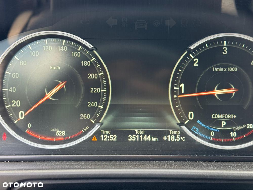 BMW Seria 5 525d xDrive Luxury Line - 6