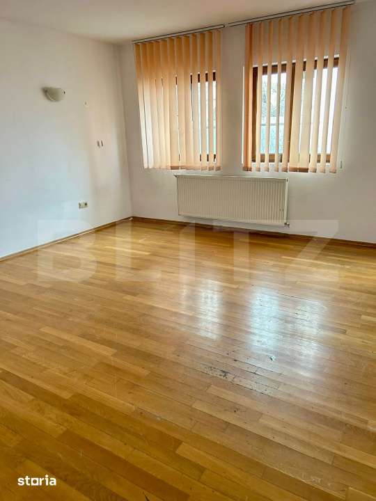 Apartament 4 camere,2,bai,3 terase,139mp, semicentral — fotografia 1