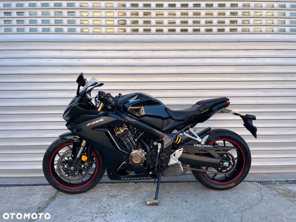 Honda CBR - 35