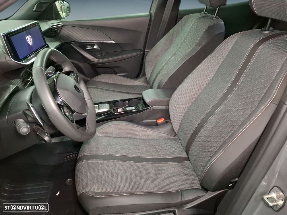 Peugeot 2008 1.2 Hybrid Allure e-DCS6 - 11