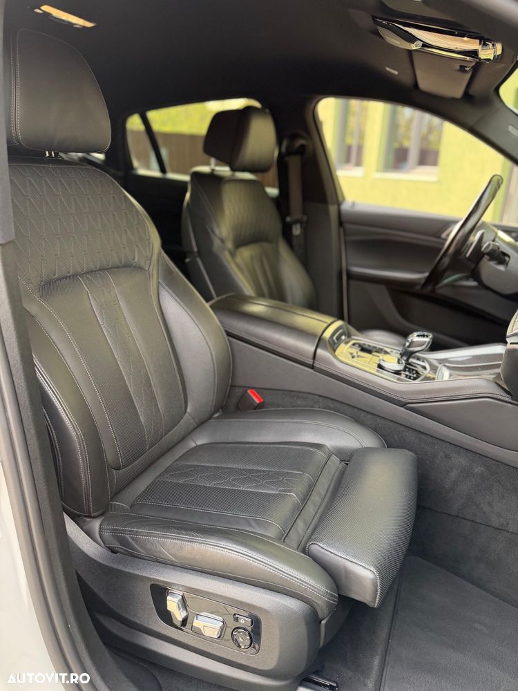 BMW X6 xDrive40d - 12