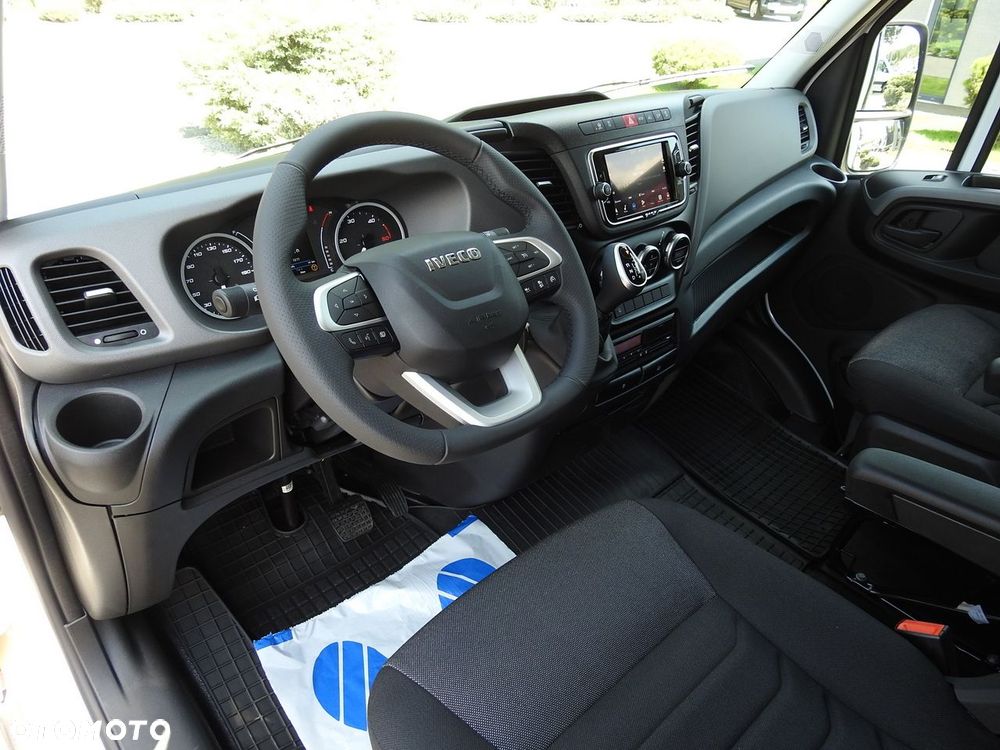 Iveco DAILY 35S18 NOWY PLANDEKA 8 PALET TEMPOMAT NAWIGACJA LEDY AUTOMAT HI-MATIC GWARANCJA PRODUCENTA  180KM - 3