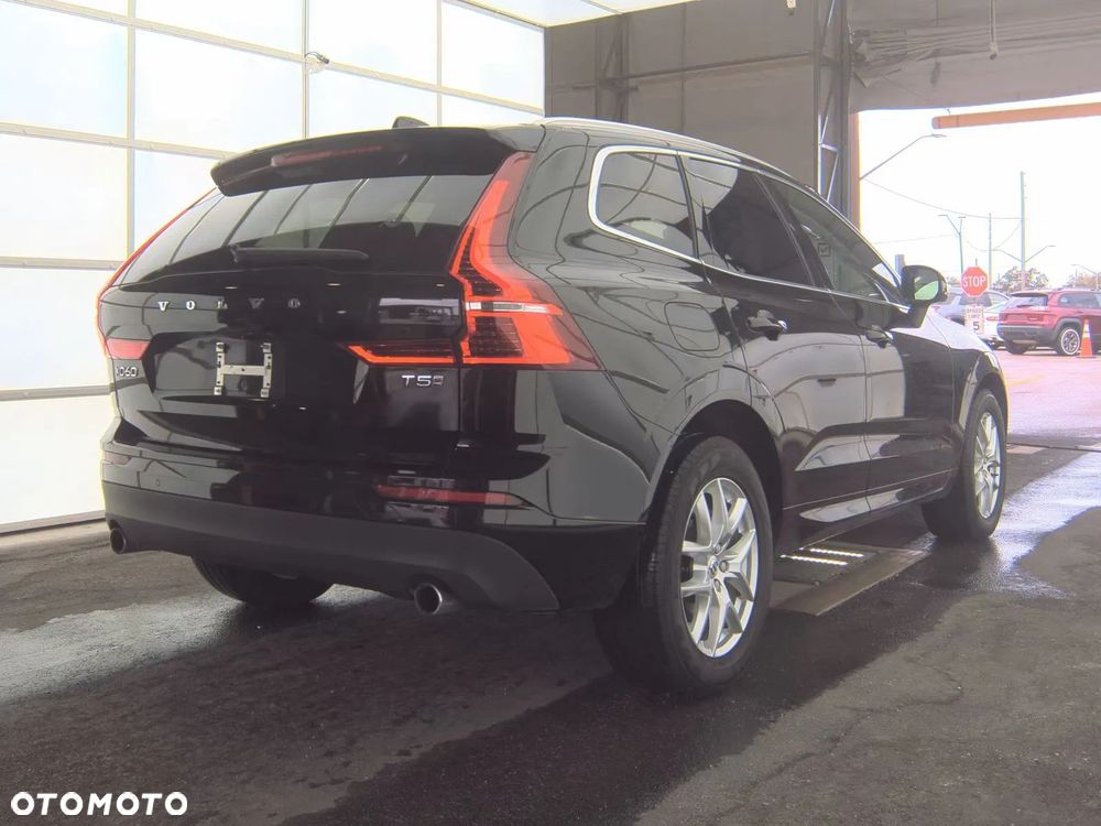 Volvo XC 60 T5 AWD Geartronic Momentum - 4