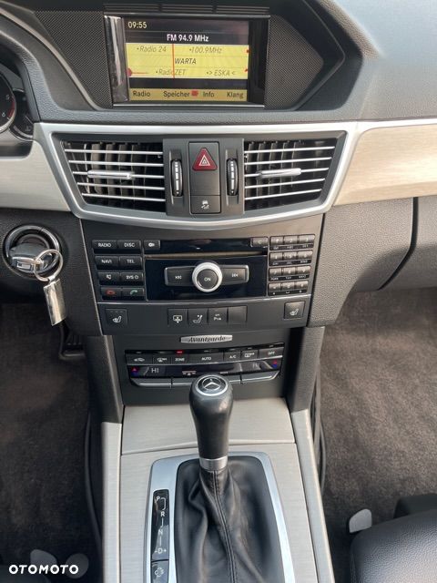 Mercedes-Benz Klasa E 250 CDI DPF BlueEFFICIENCY Automatik - 28