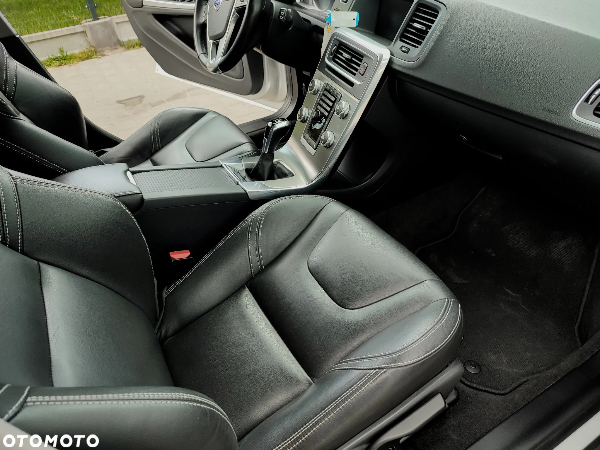 Volvo V60 D3 Momentum - 26