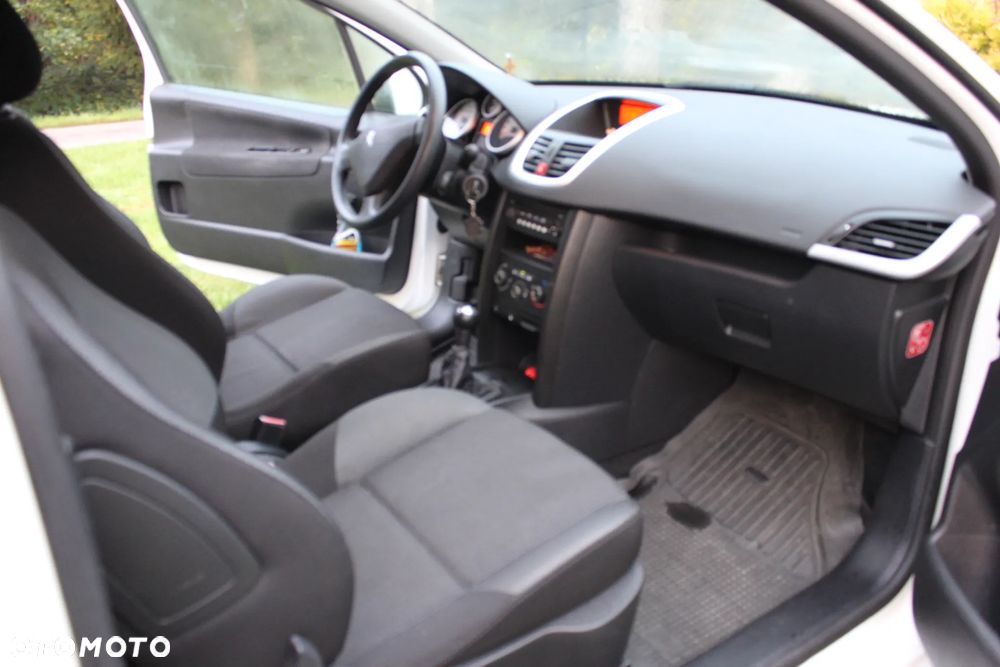 Peugeot 207 1.4 Presence - 5