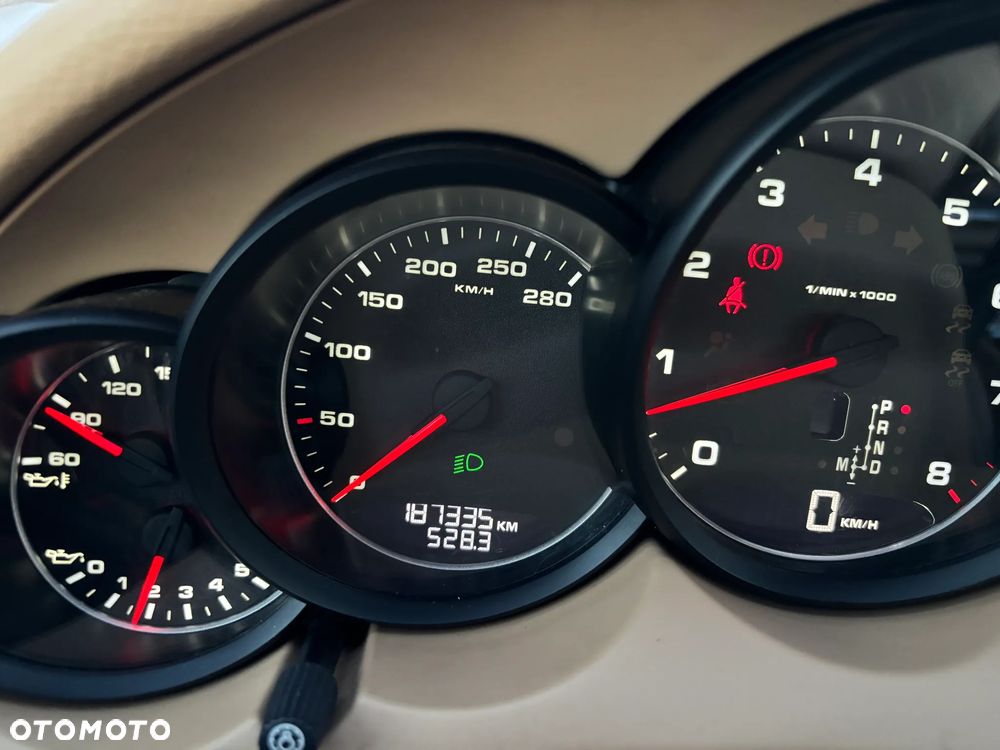 Porsche Cayenne Tiptronic S - 21