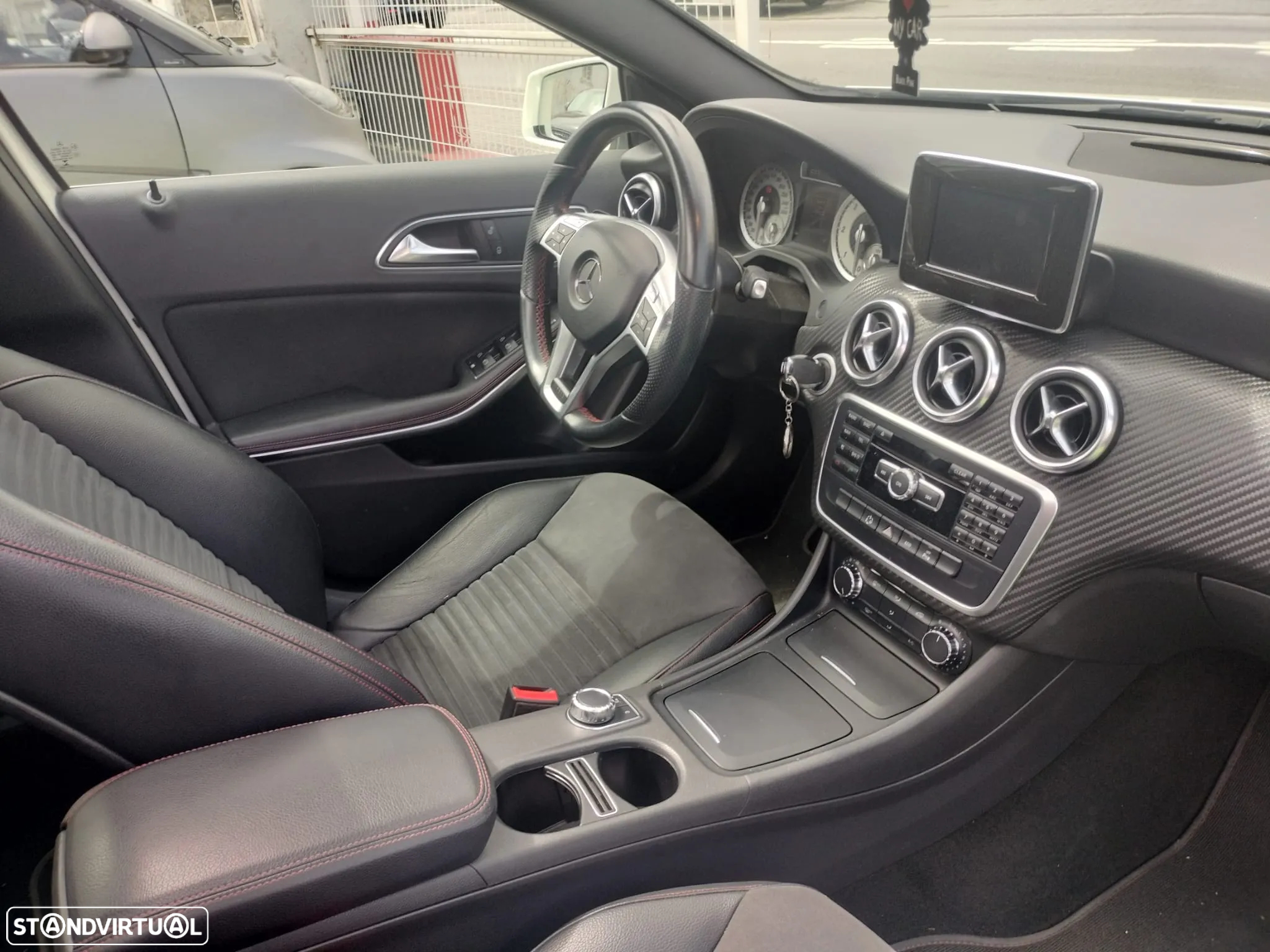 Mercedes-Benz A 180 CDi BE AMG Sport Aut. - 26