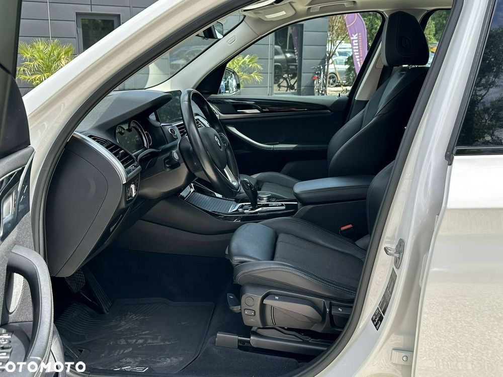 BMW X3 xDrive20d xLine - 13