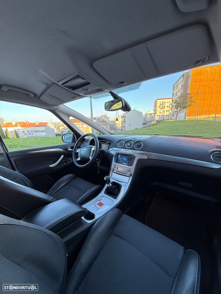 Ford S-Max 2.0 TDCi Titanium 7L - 15