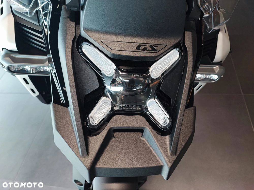 BMW R - 26