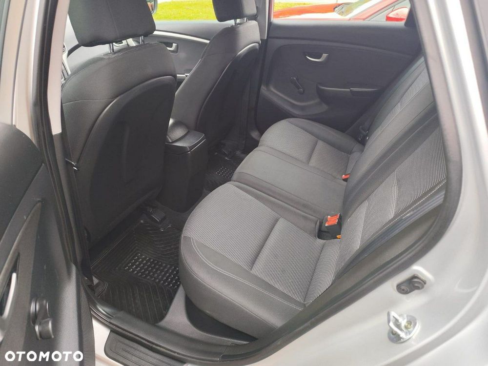 Hyundai i30 1.4 BlueDrive Classic + - 10