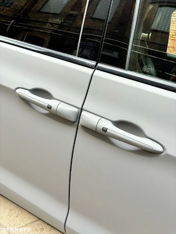 Chrysler Pacifica - 11