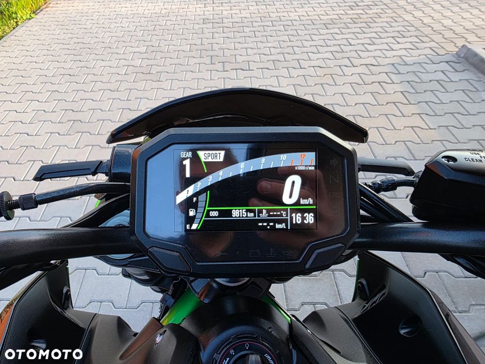 Kawasaki Z 900 - 26