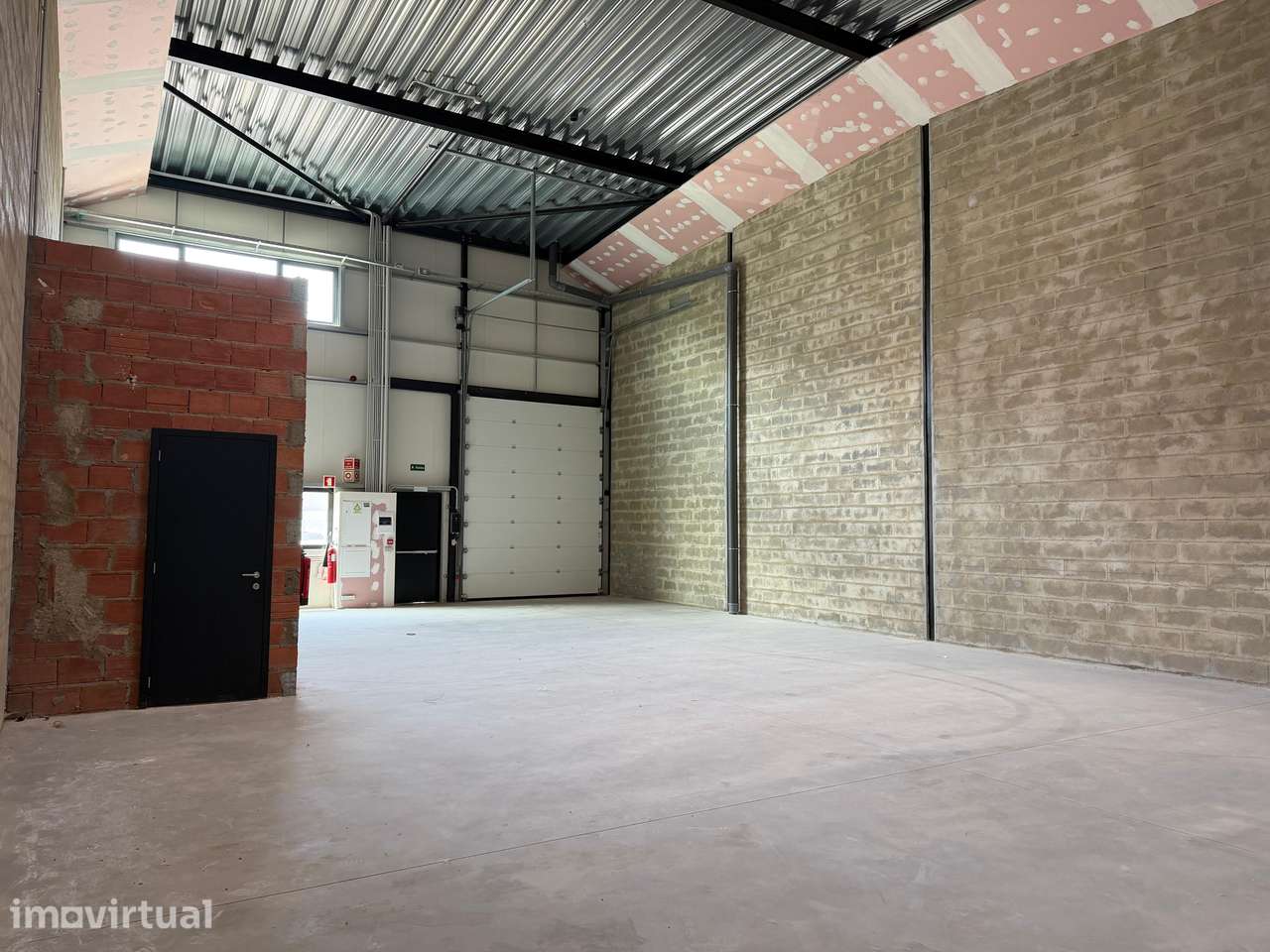 Armazém, 170 m², Alverca do Ribatejo e Sobralinho - Grande imagem: 3/10