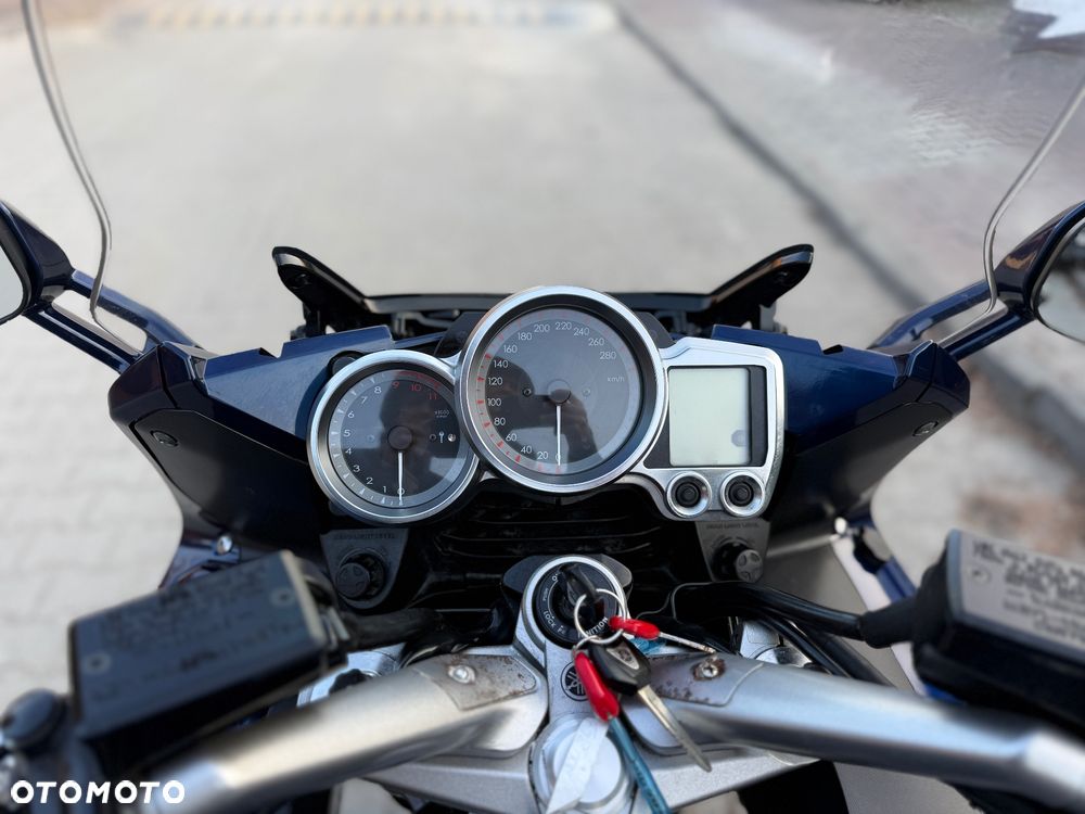 Yamaha FJR - 23
