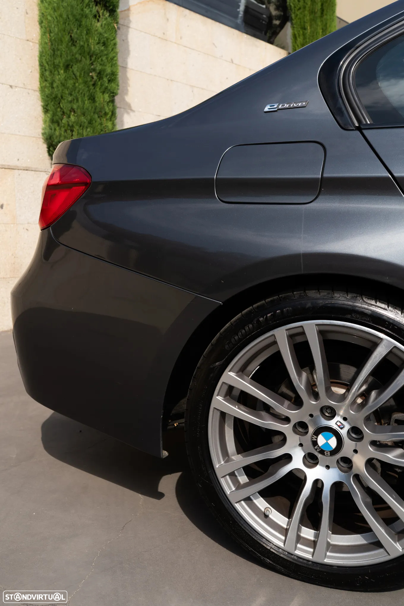 BMW 330 e Pack M Auto - 7