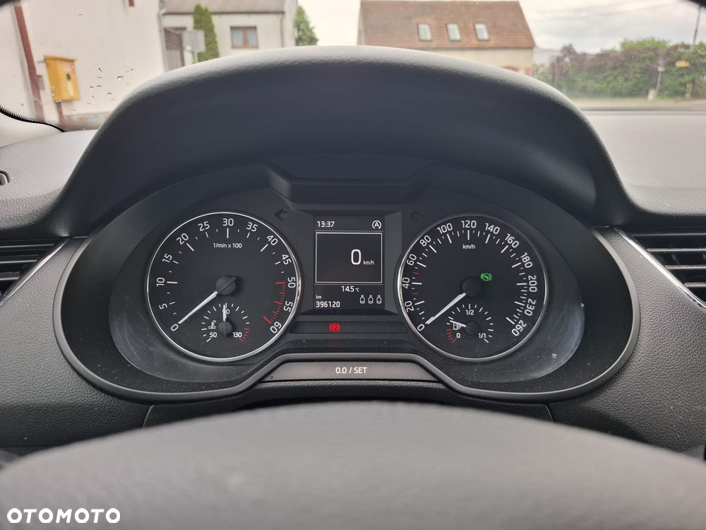 Skoda Octavia 2.0 TDI Ambition DSG - 17