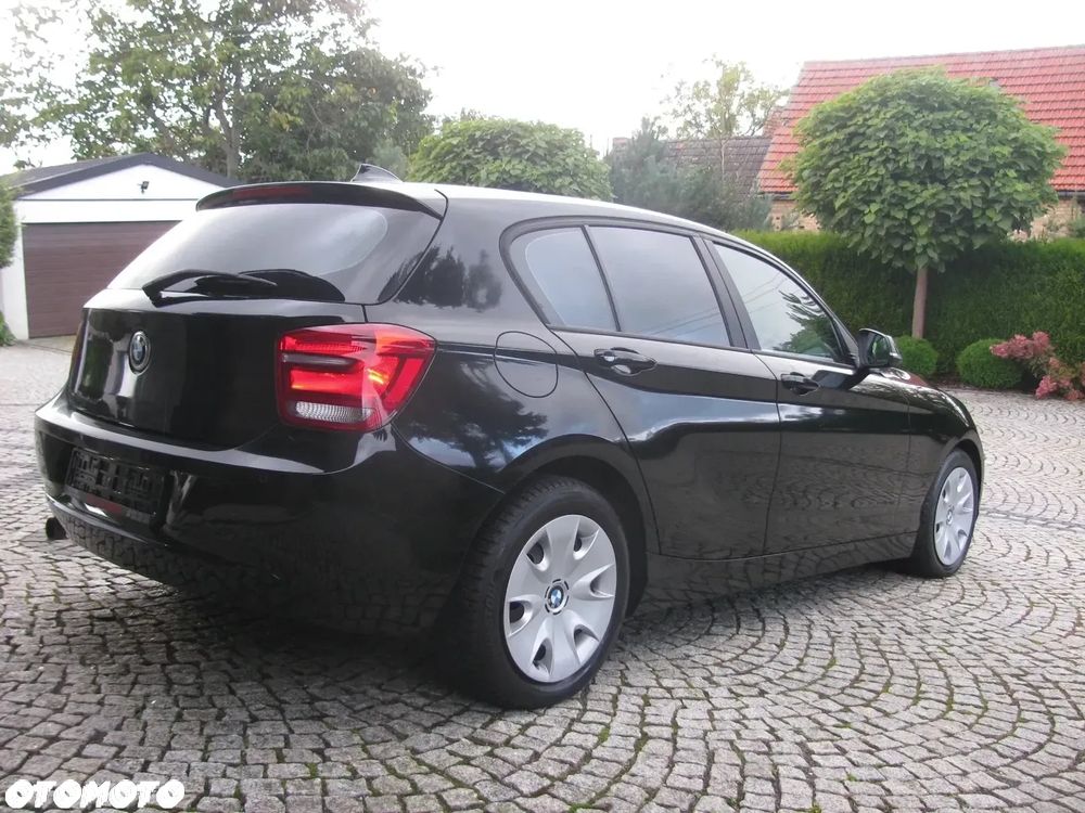 BMW Seria 1 116i - 8
