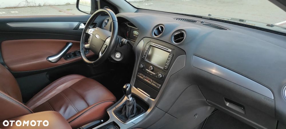 Ford Mondeo 2.0 TDCi Ghia - 26