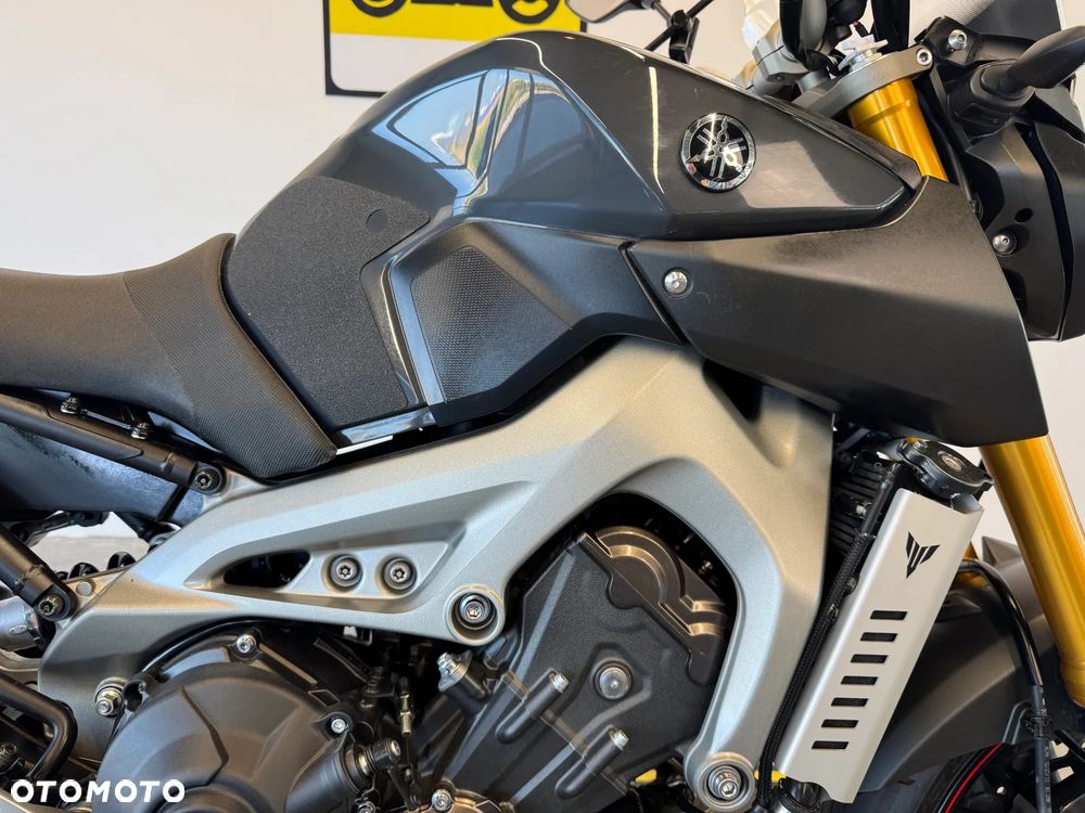 Yamaha MT - 11