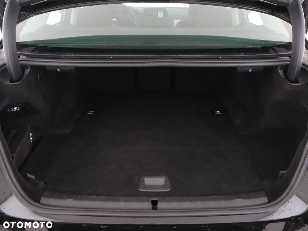 BMW Seria 5 530e iPerformance - 22