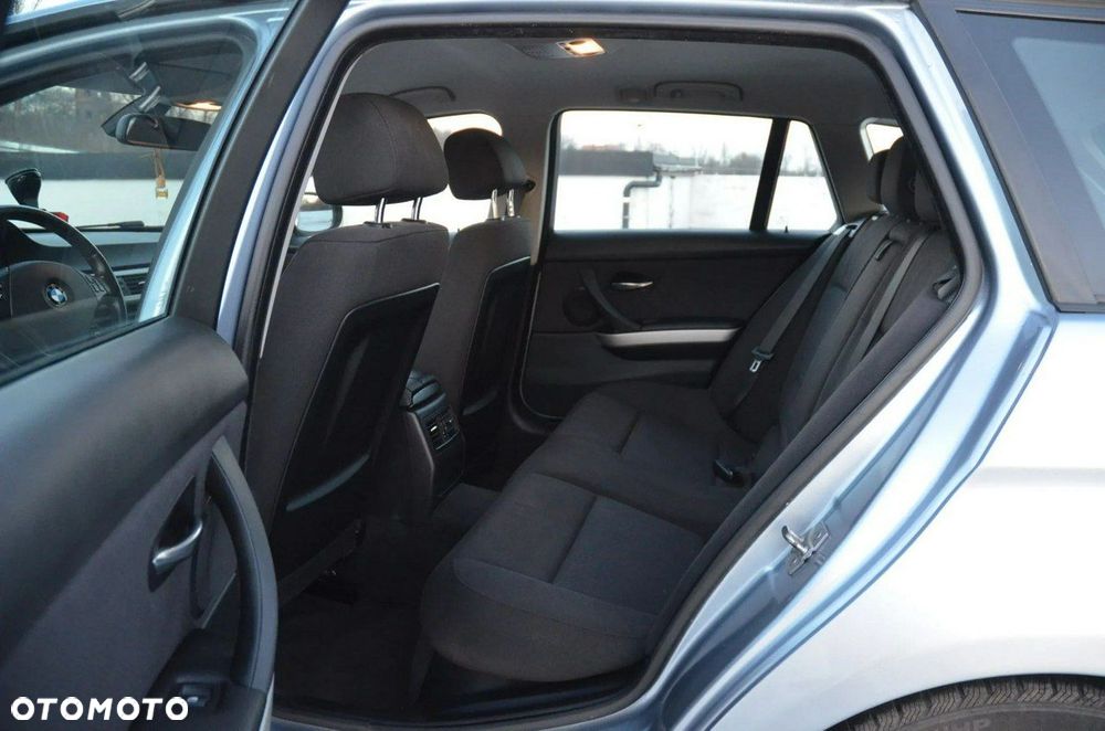 BMW Seria 3 - 25