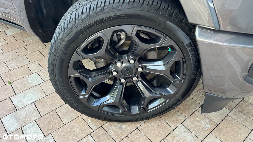 RAM 1500 5.7 eTorque Crew Cab Shortbed Limited Black - 25