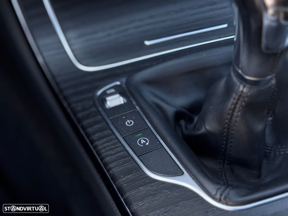 Mercedes-Benz C 180 d AMG Line - 16