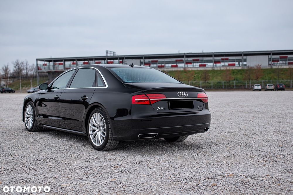Audi A8 - 35