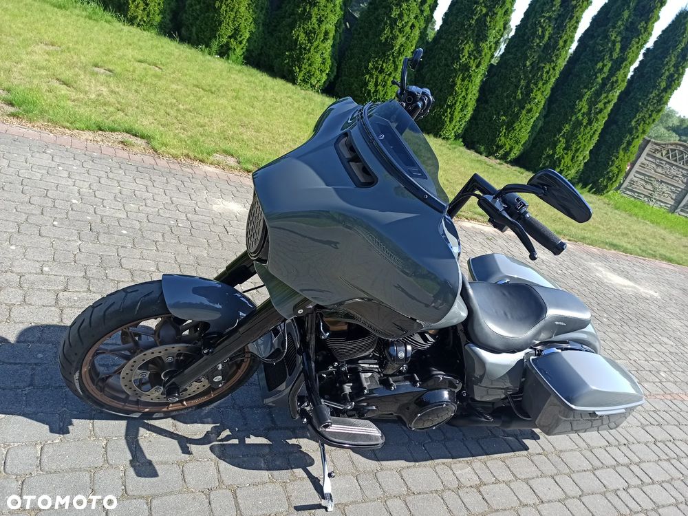 Harley-Davidson Touring Street Glide - 13
