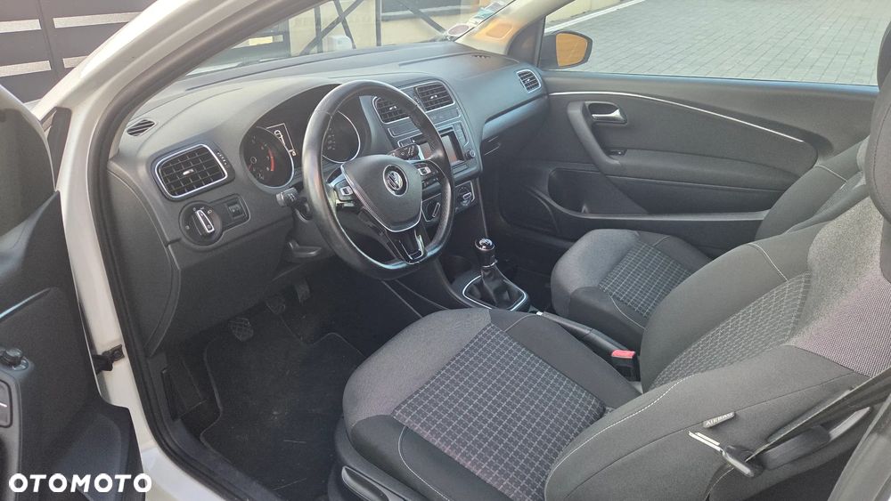 Volkswagen Polo - 9