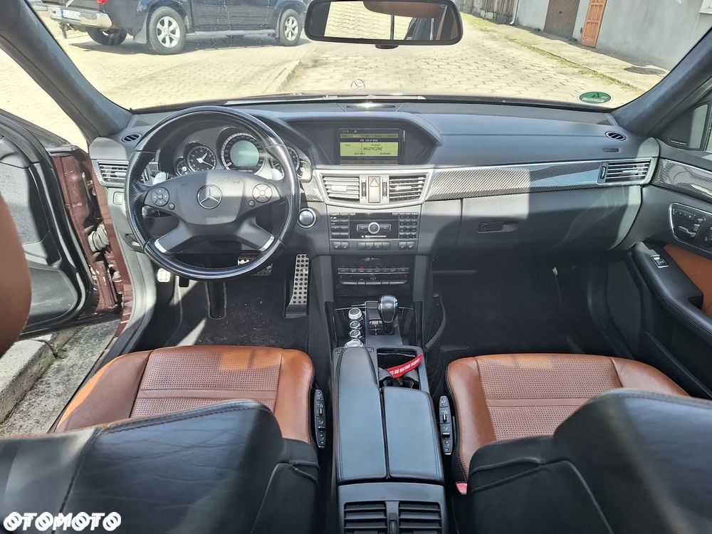 Mercedes-Benz Klasa E 63 AMG AMG Speedshift 7G-MCT - 12