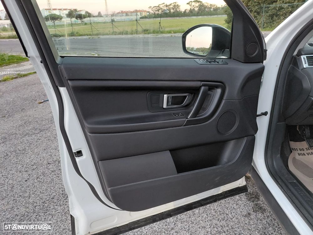 Land Rover Discovery Sport 2.0 TD4 HSE - 12