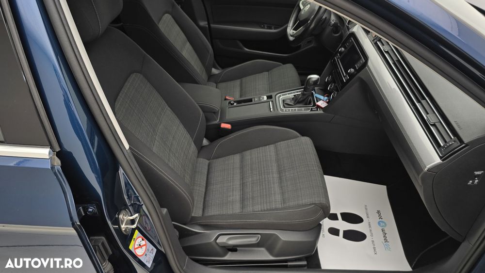 Volkswagen Passat 1.5 TSI ACT DSG Comfortline - 19