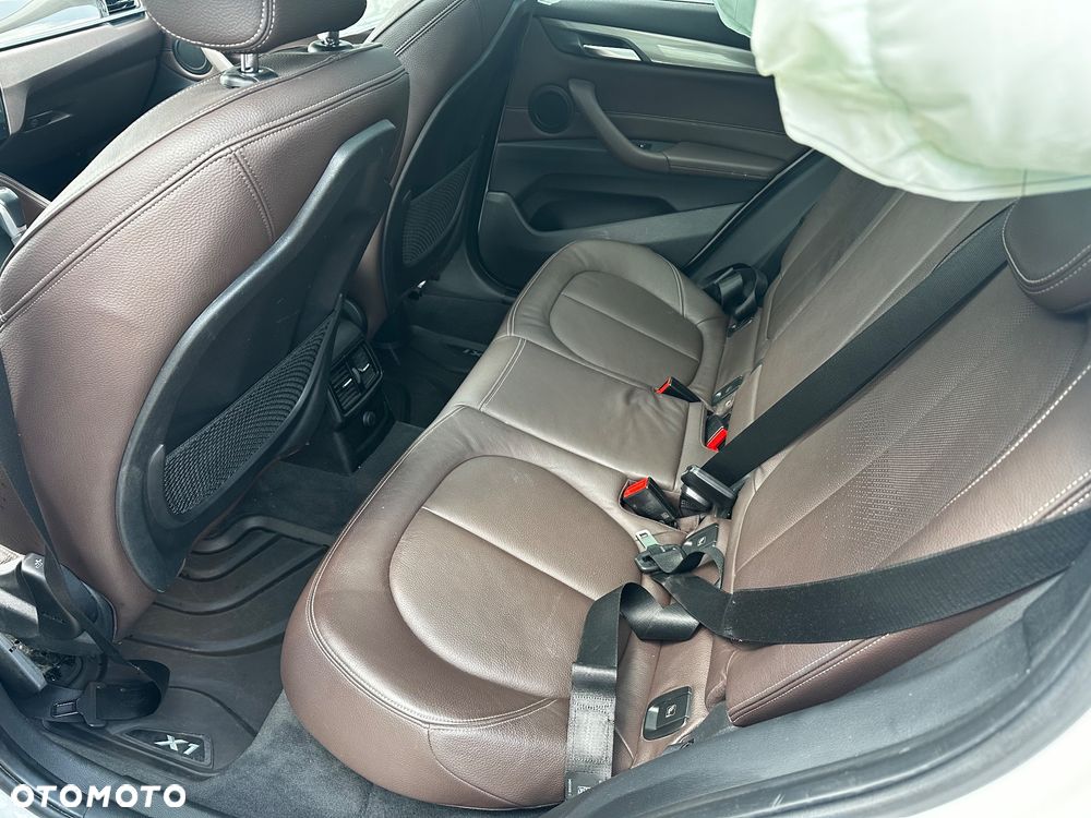 BMW X1 xDrive25i xLine sport - 20