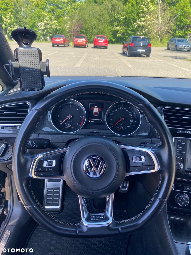 Volkswagen Golf - 9