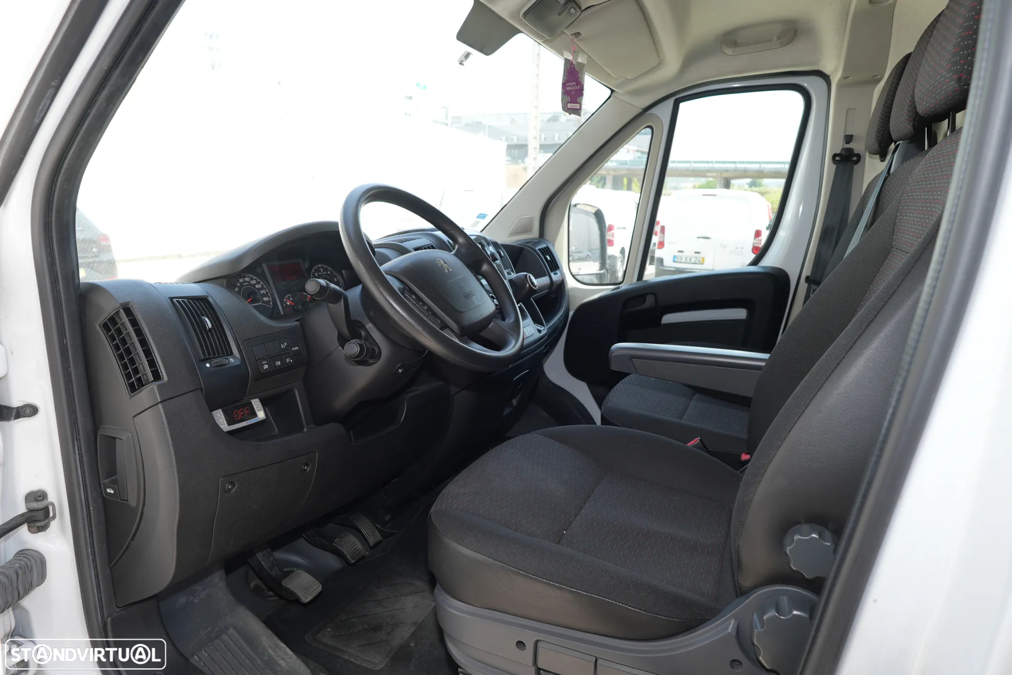 Peugeot Boxer Frio Isotermica 2.2BlueHDI 140cv - 8