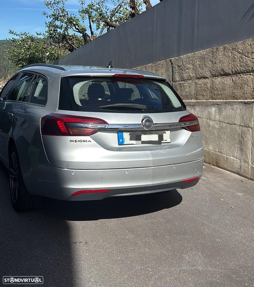 Opel Insignia Sports Tourer - 2
