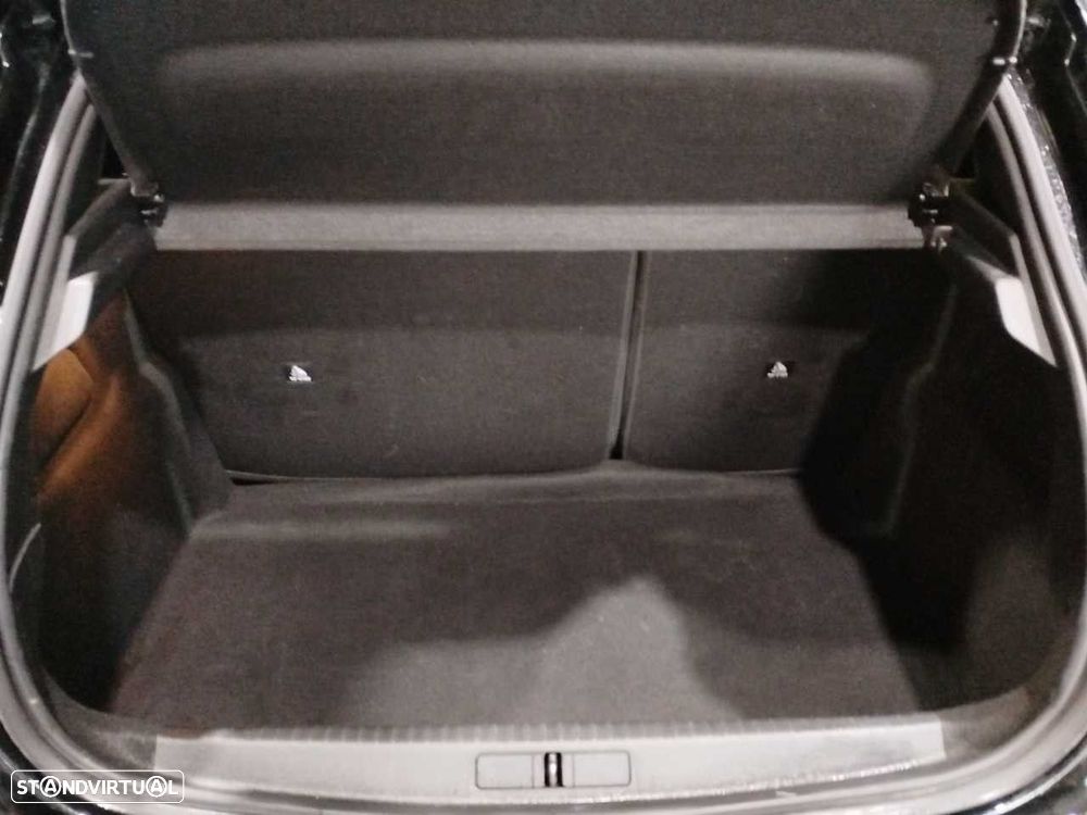 Peugeot 208 1.2 PureTech Active - 12