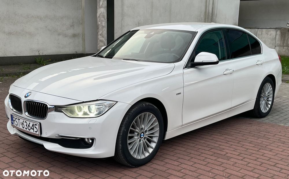 BMW Seria 3 320d Luxury Line - 2