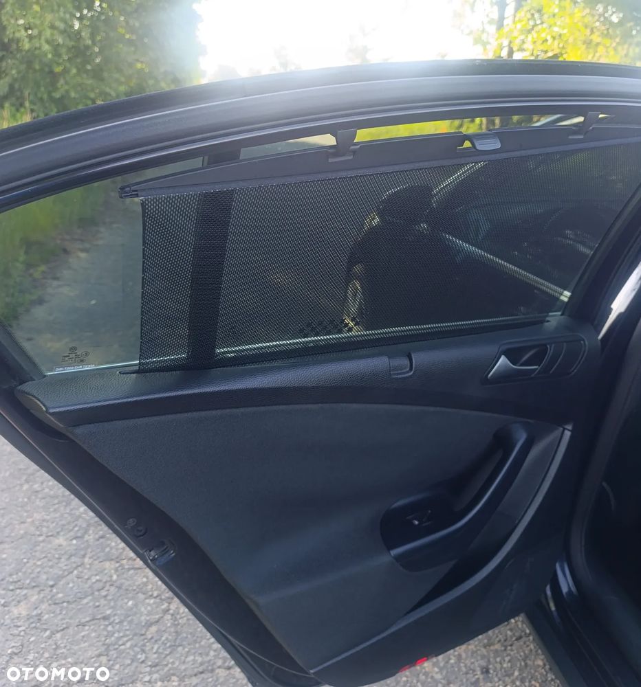 Volkswagen Passat 2.0 TDI DPF Comfortline - 21