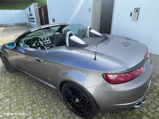 Alfa Romeo Spider - 38