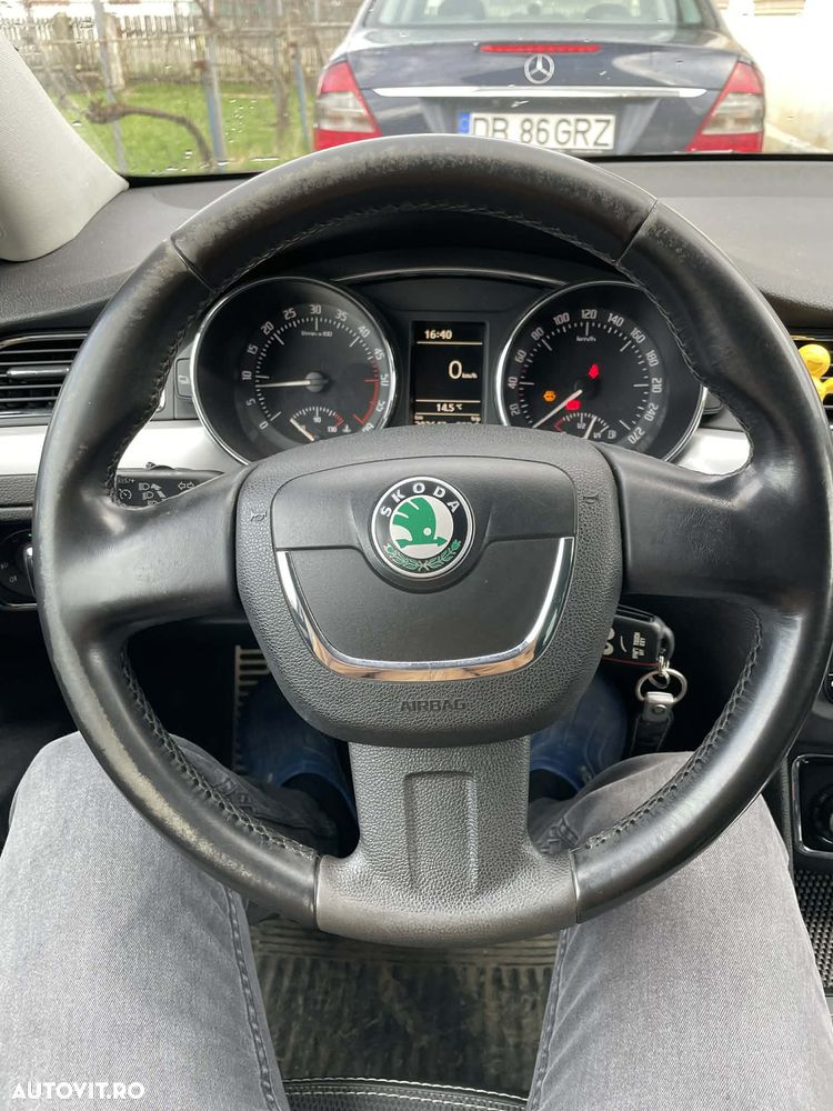 Skoda Superb 2.0 TDI Elegance - 9