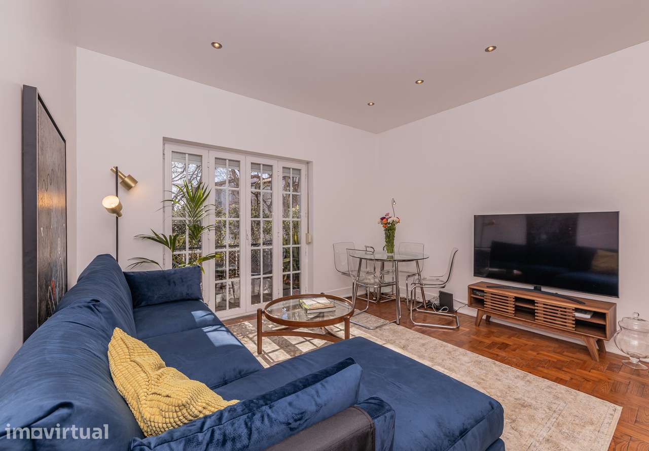 Acolhedor apartamento T3 em Cascais com varanda e AC - Grande imagem: 2/14