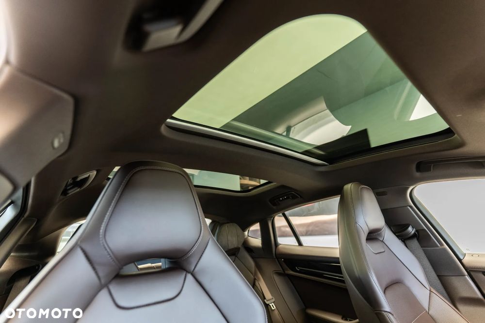 Porsche Panamera 4 E-Hybrid PHEV - 29