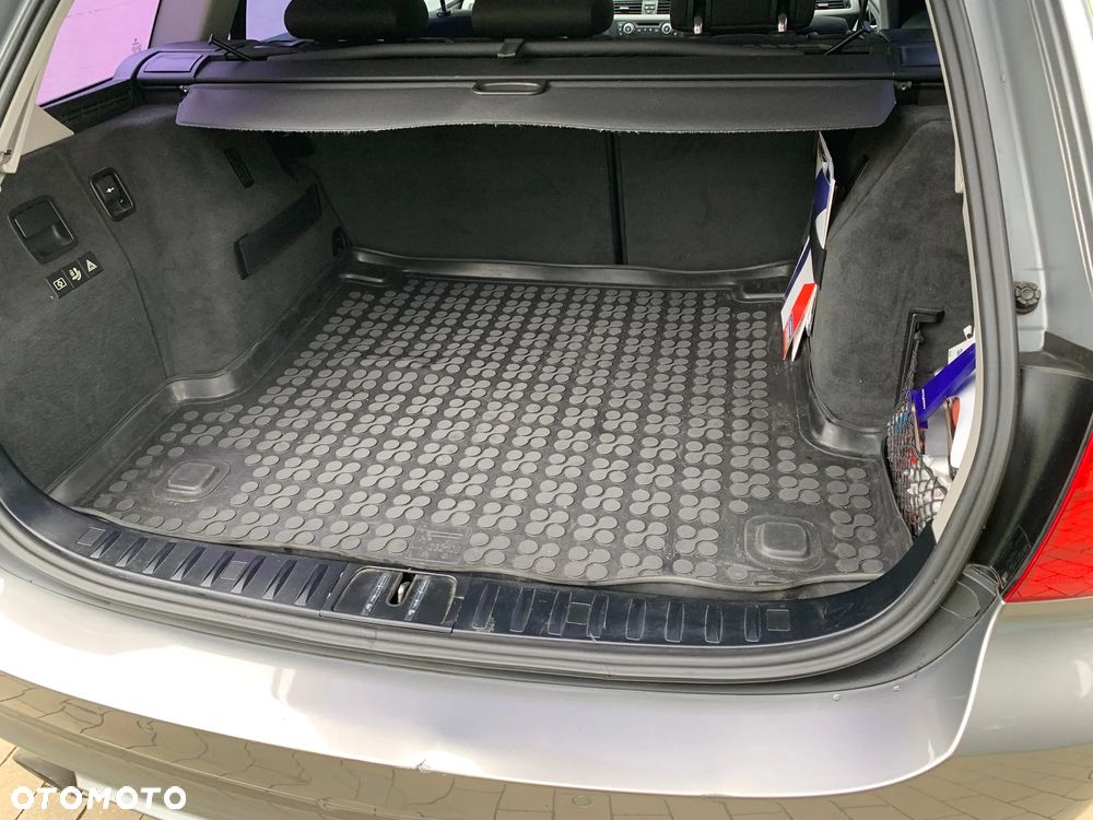 BMW Seria 3 318i - 14
