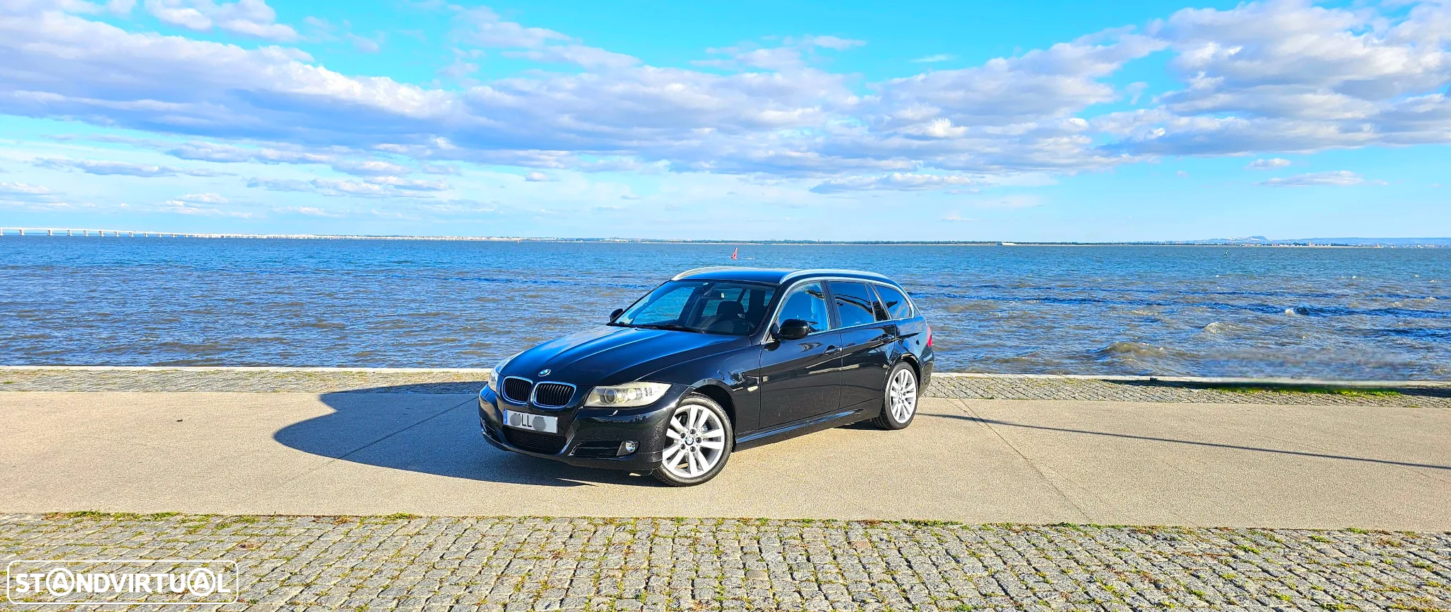 BMW 320 d Touring LifeStyle - 23